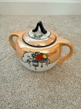 Noritake Japan Lidded Sugar Bowl in Peach Hand-Painted